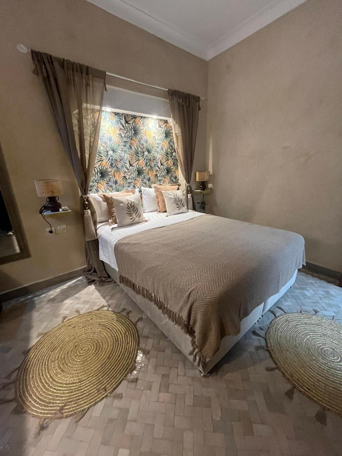 Riad Amazing Amazigh Avec Jacuzzi Petit Dejeuner Compris Avec Aussi Chambres Familiales Pres De La Place Jemaa El Fna มาร์ราเกช ภายนอก รูปภาพ