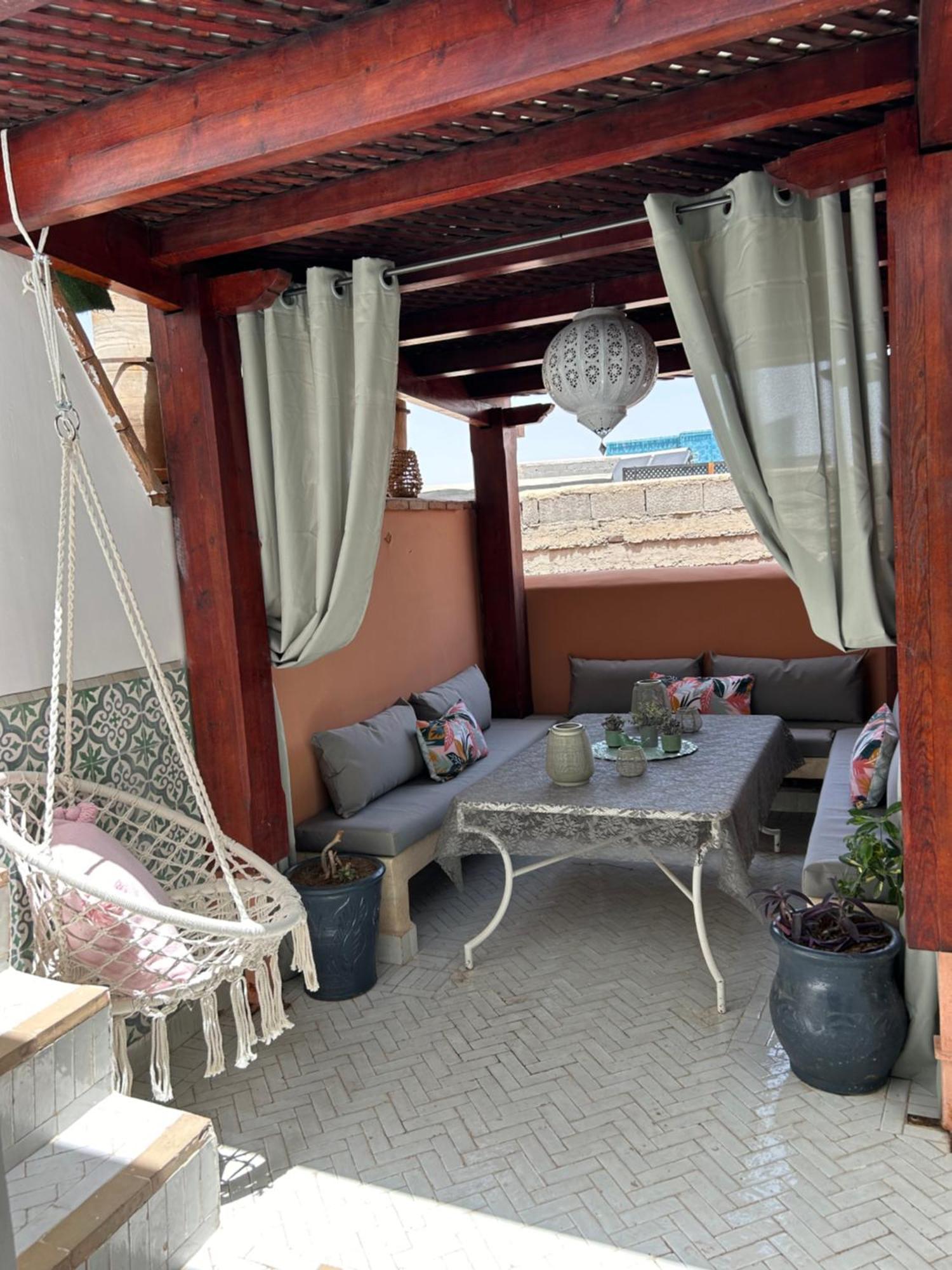 Riad Amazing Amazigh Avec Jacuzzi Petit Dejeuner Compris Avec Aussi Chambres Familiales Pres De La Place Jemaa El Fna มาร์ราเกช ภายนอก รูปภาพ
