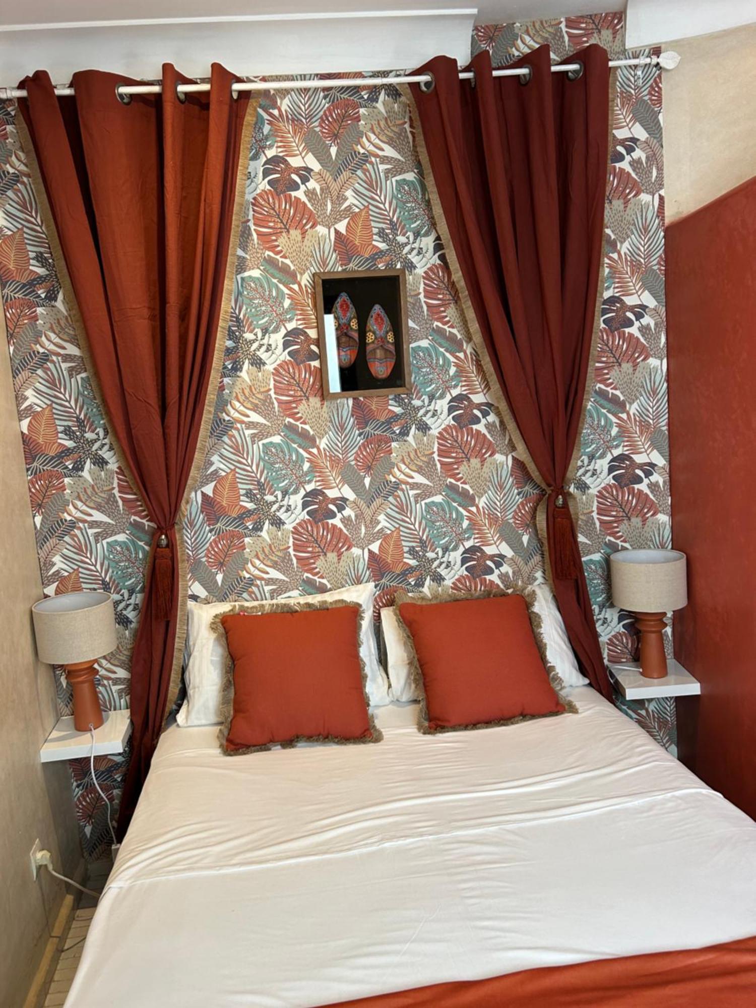 Riad Amazing Amazigh Avec Jacuzzi Petit Dejeuner Compris Avec Aussi Chambres Familiales Pres De La Place Jemaa El Fna มาร์ราเกช ภายนอก รูปภาพ