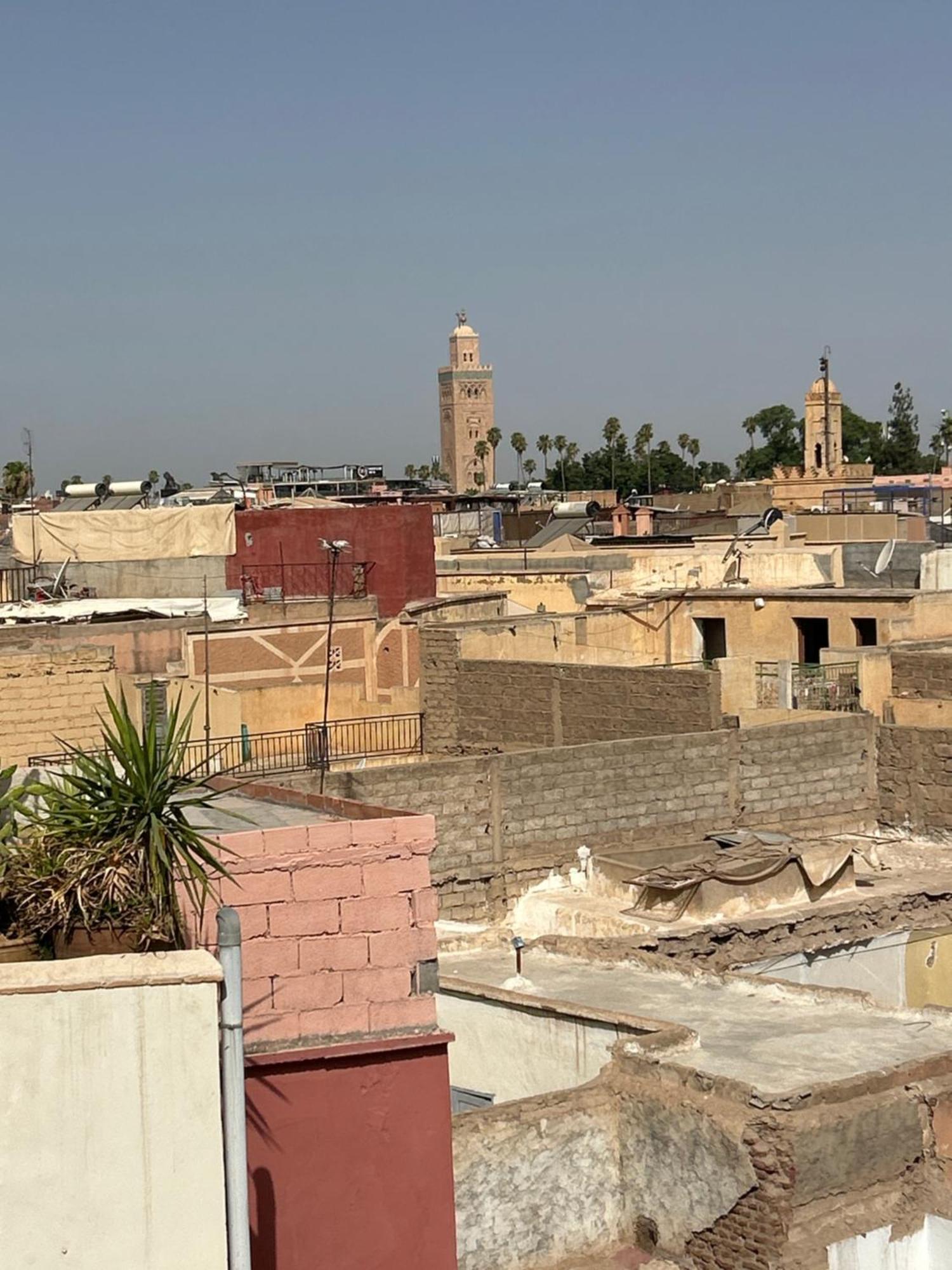 Riad Amazing Amazigh Avec Jacuzzi Petit Dejeuner Compris Avec Aussi Chambres Familiales Pres De La Place Jemaa El Fna มาร์ราเกช ภายนอก รูปภาพ
